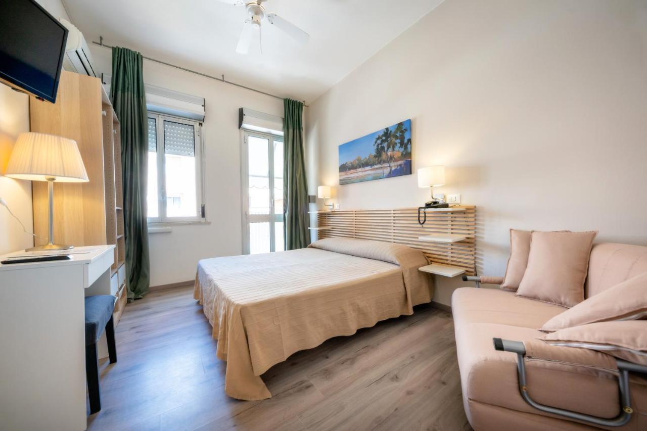 Hotel Firenze Caorle Exterior photo