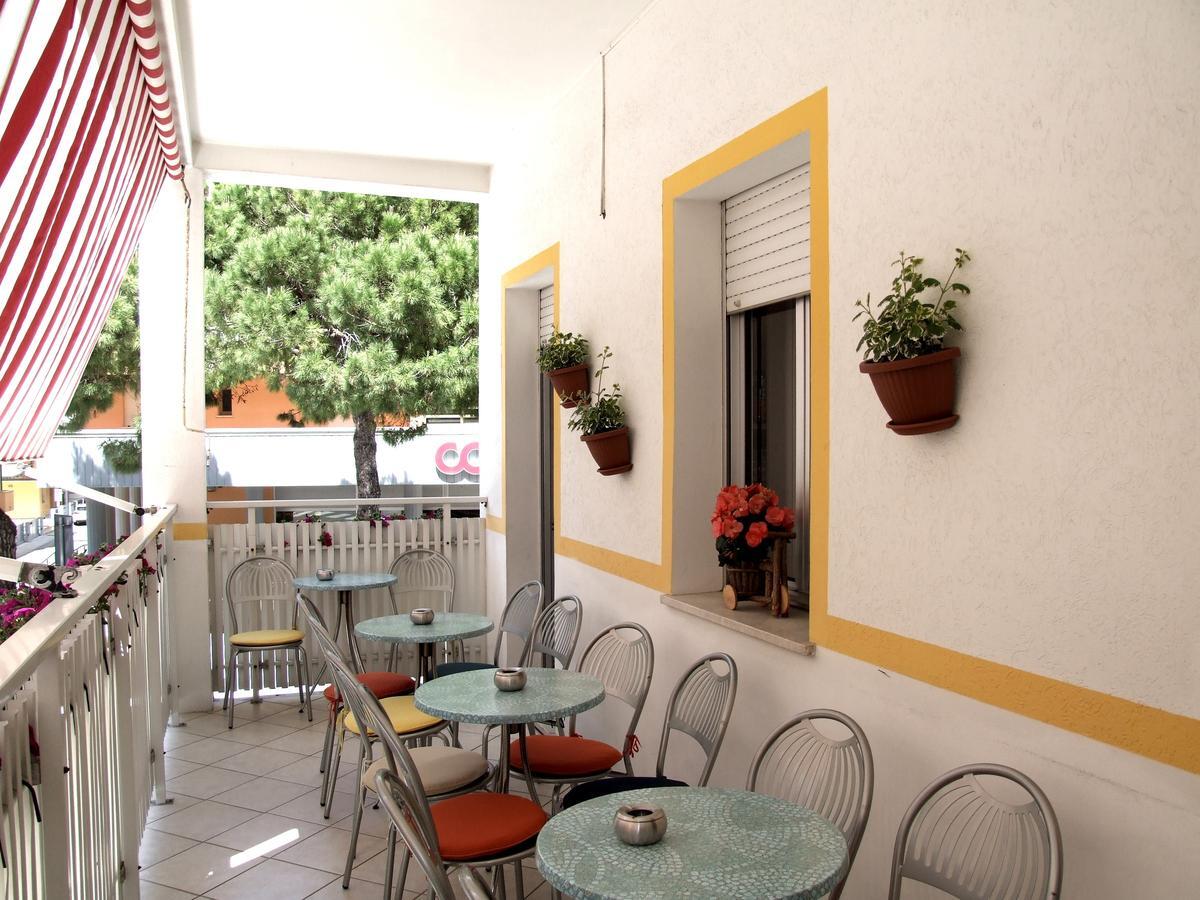Hotel Firenze Caorle Exterior photo